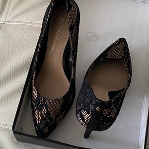 BCBGeneration Black Heels with Pointed Toe and Snakeskin Pattern